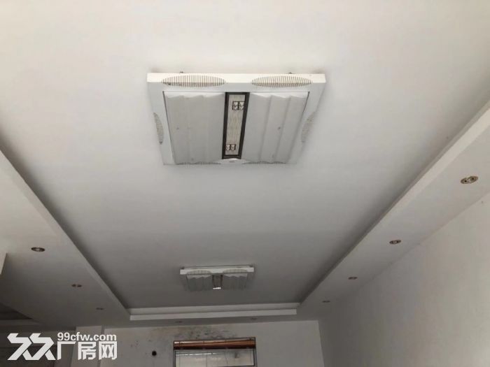厂房出租2500平方，水电网络齐全
